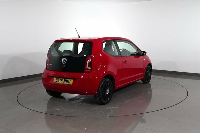 Volkswagen Up 1.0 Street Up 74 Bhp White #63