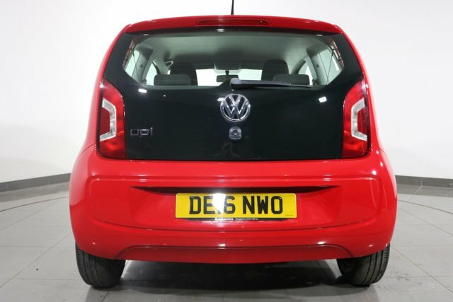 Volkswagen Up 1.0 Street Up 74 Bhp White #49