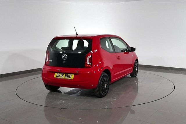 Volkswagen Up 1.0 Street Up 74 Bhp White #62
