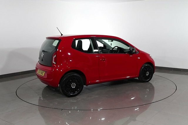 Volkswagen Up 1.0 Street Up 74 Bhp White #68