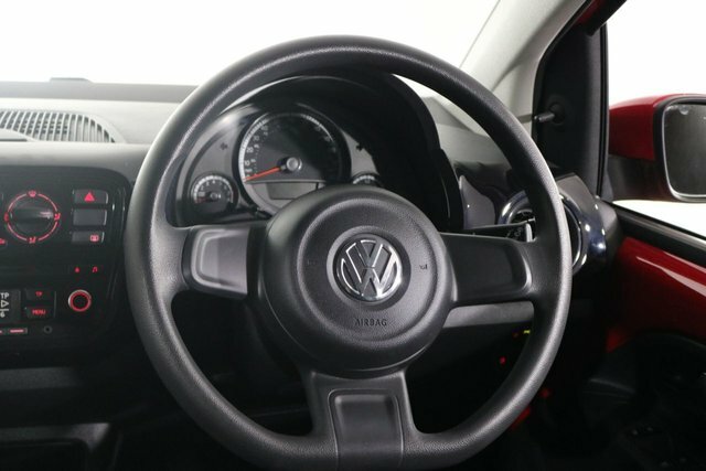 Volkswagen Up 1.0 Street Up 74 Bhp White #26