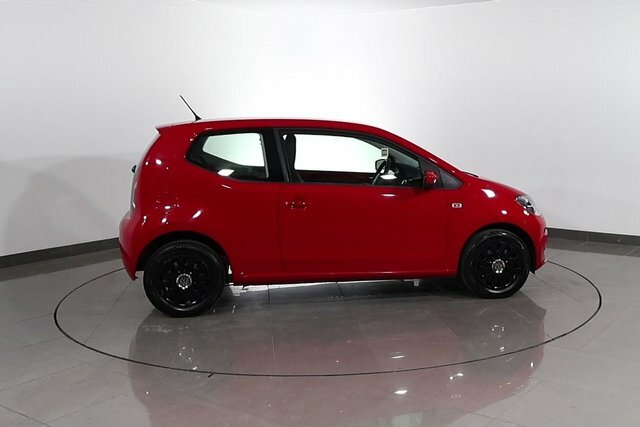 Volkswagen Up 1.0 Street Up 74 Bhp White #73