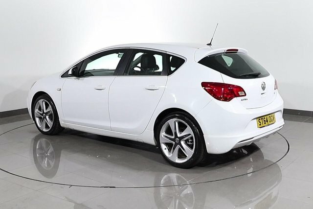 Vauxhall Astra 1.6 16V Limited Edition Hatchback Manua White #2