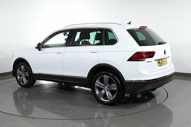 Volkswagen Tiguan 2.0 Tdi Bluemotion Tech Sel Suv ML66BZJ White #2