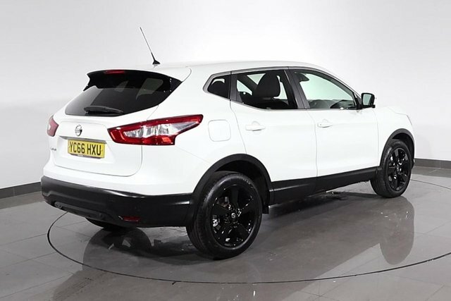 Nissan Qashqai 1.2 Dig-t N-connecta Suv 2Wd Eur White #2