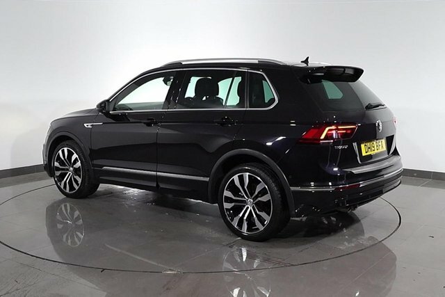 Volkswagen Tiguan 2.0 Tdi R-line Tech Suv Dsg Euro 6 S S Black #2