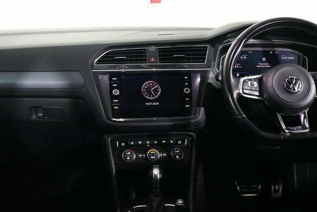 Volkswagen Tiguan 2.0 Tdi R-line Tech Suv Dsg Euro 6 S S Black #4