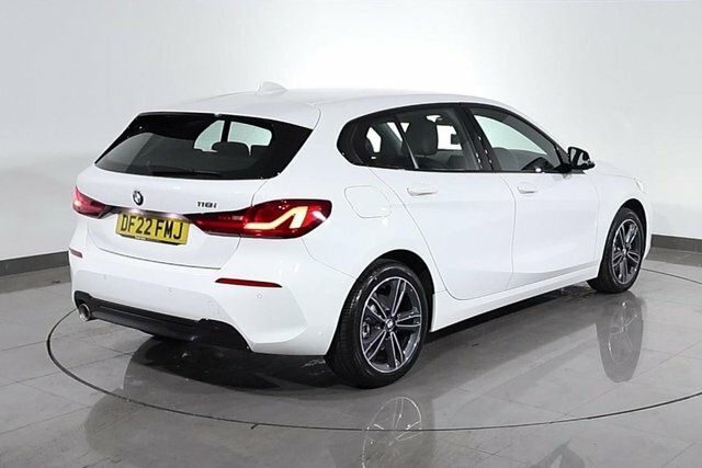 BMW 1 Series 1.5 118I Sport Lcp Hatchback E DF22FMJ White #2