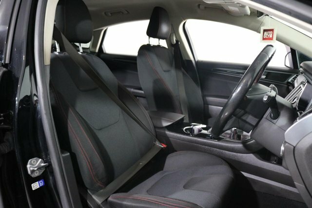 Ford Mondeo 2.0 Tdci St-line Hatchback Euro YH18ATN Black #6