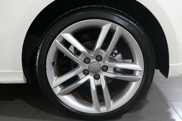 Audi A1 1.6 Tdi Sport Euro 5 Ss White #16