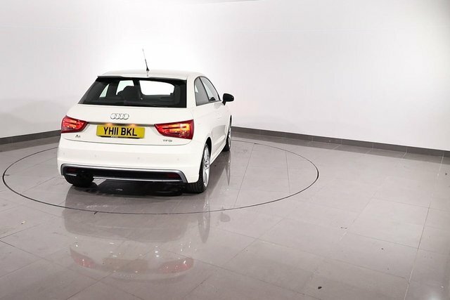 Audi A1 1.6 Tdi Sport Euro 5 Ss White #68
