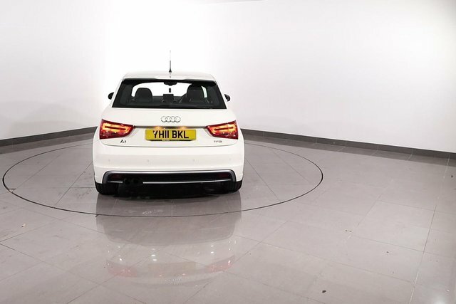 Audi A1 1.6 Tdi Sport Euro 5 Ss White #65