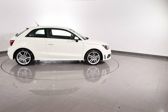 Audi A1 1.6 Tdi Sport Euro 5 Ss White #83
