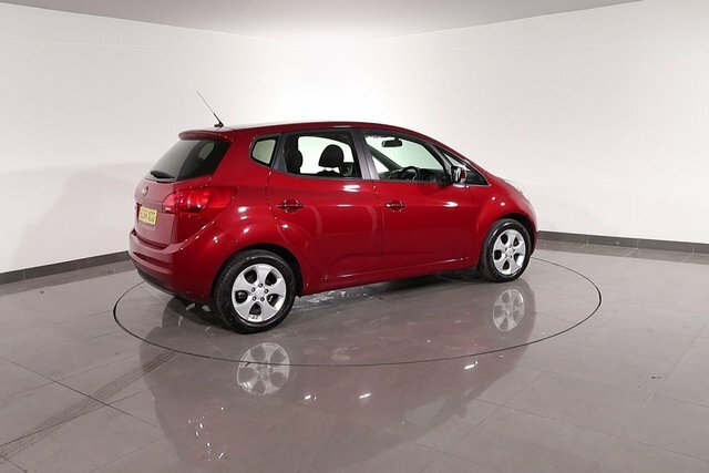 Kia Venga 1.6 4 White #79