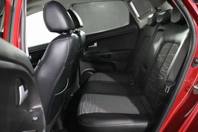 Kia Venga 1.6 4 White #27