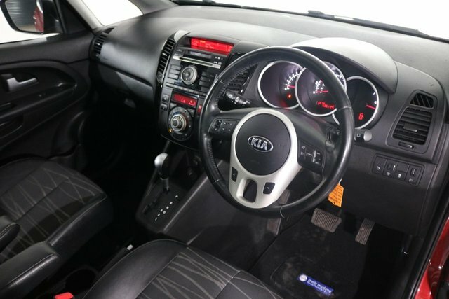 Kia Venga 1.6 4 White #21