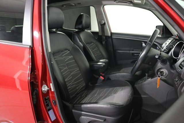 Kia Venga 1.6 4 White #22
