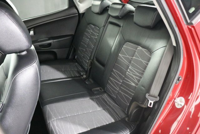 Kia Venga 1.6 4 White #26