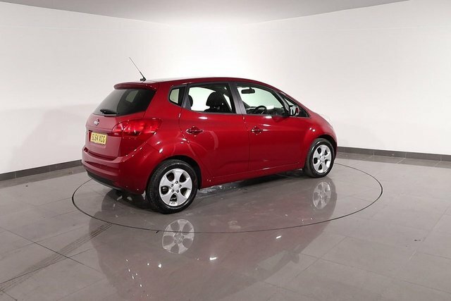 Kia Venga 1.6 4 White #78
