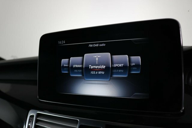Mercedes-Benz CLS D Amg Line Silver #42