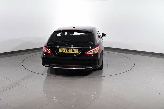 Mercedes-Benz CLS D Amg Line Silver #74