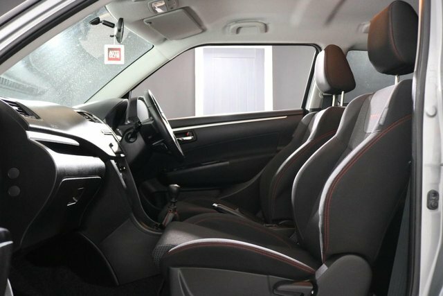 Suzuki Swift 1.0 Boosterjet Sz-t Red #36