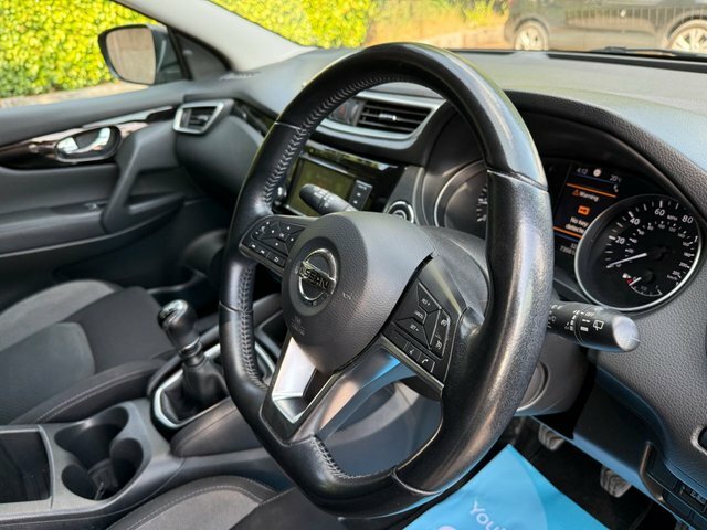 Nissan Qashqai 1.3 Dig-t N-connecta Suv KV69TPZ Black #4