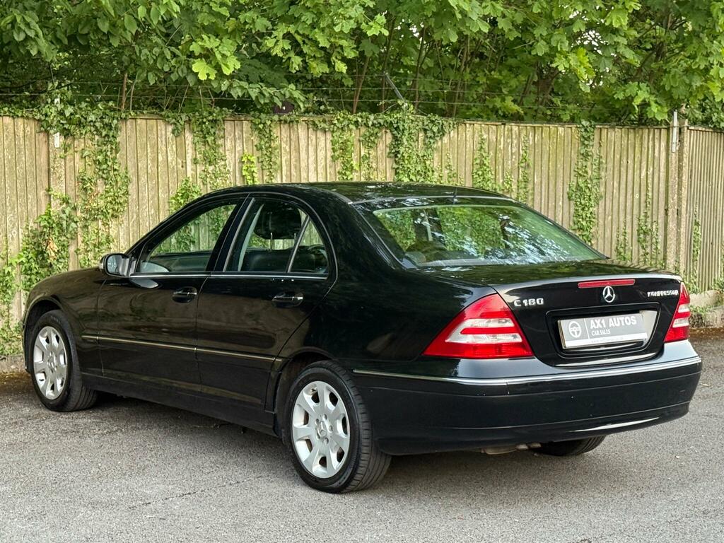 Mercedes-Benz C Class Elegance Se Black #4