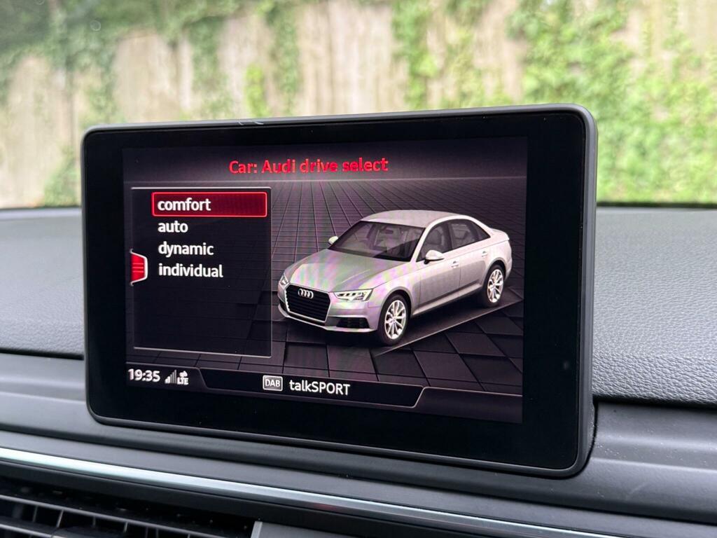 Audi A4 35 Tdi Sport S Tronic White #32