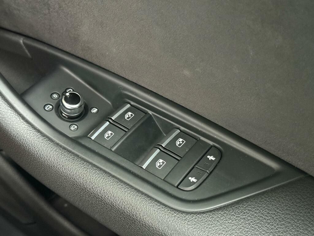 Audi A4 35 Tdi Sport S Tronic White #19