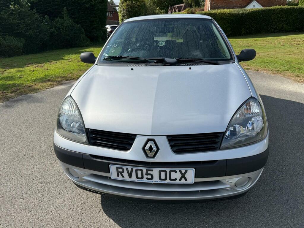 Renault Clio Hatchback Silver #10