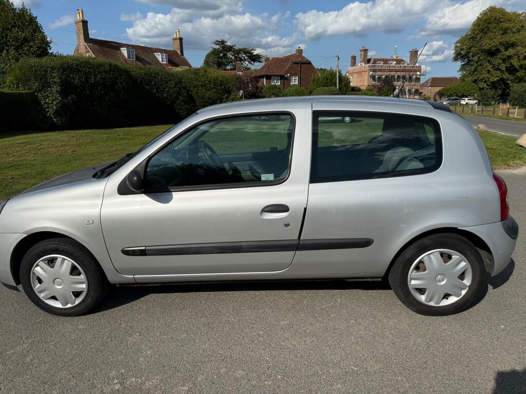 Renault Clio Hatchback Silver #12