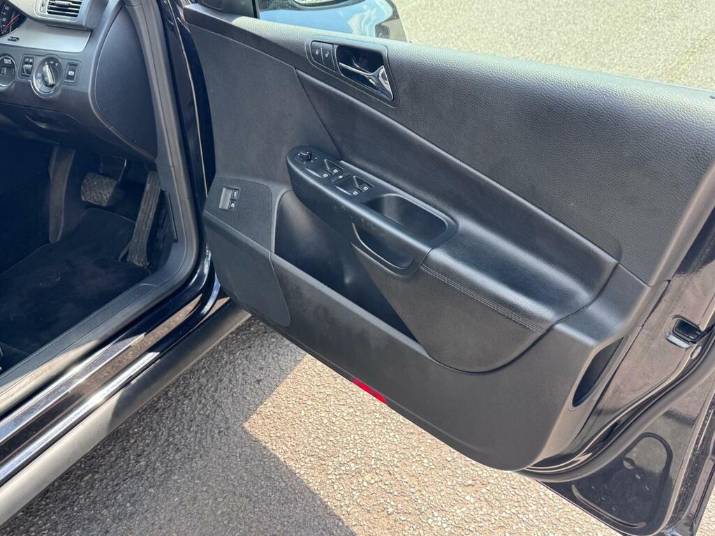 Volkswagen Passat Blue #34