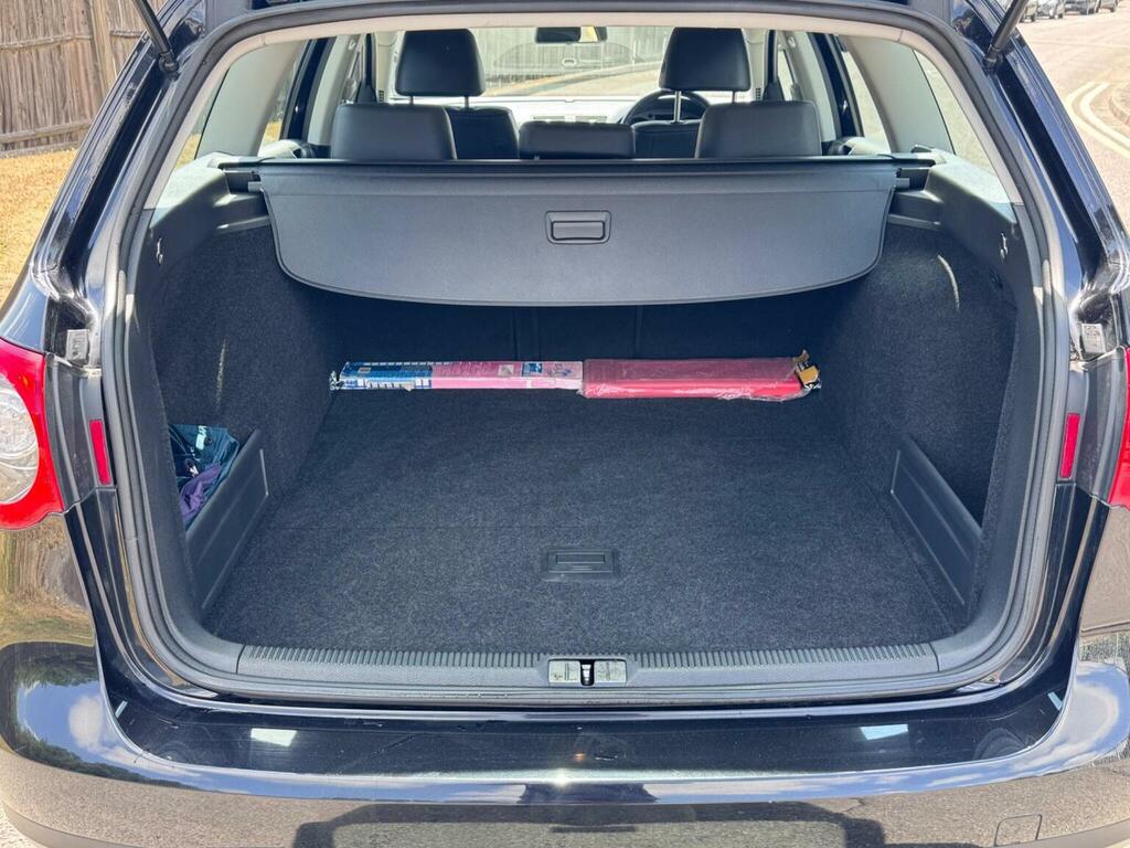 Volkswagen Passat Blue #21
