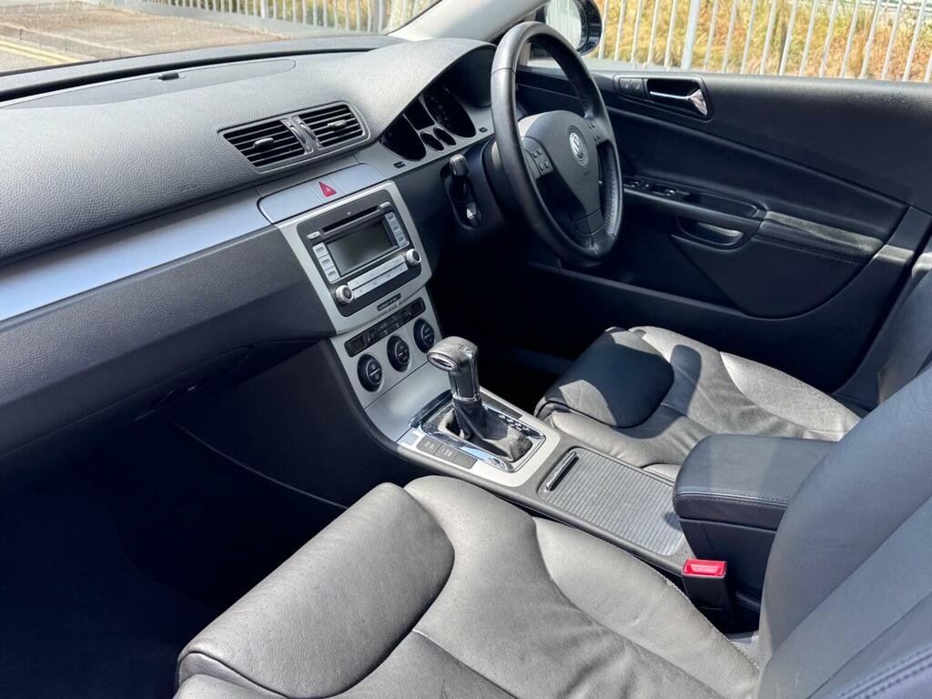 Volkswagen Passat Blue #27