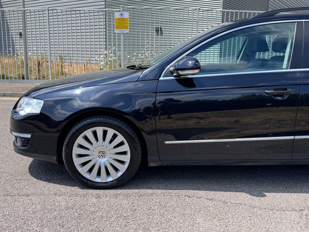 Volkswagen Passat Blue #17