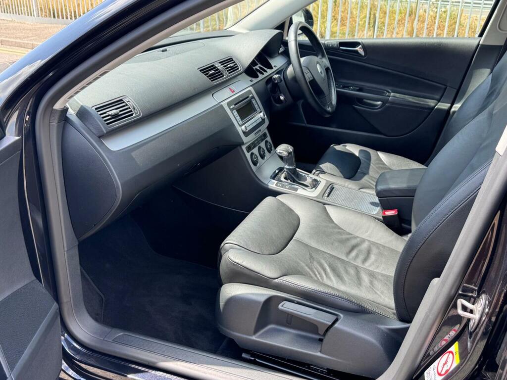 Volkswagen Passat Blue #29
