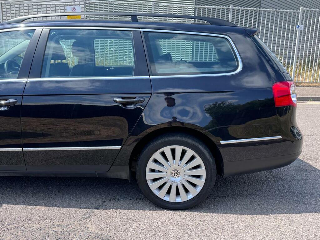 Volkswagen Passat Blue #16