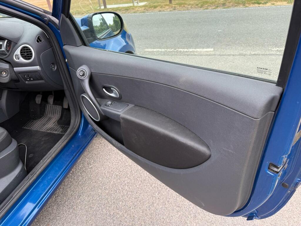 Renault Clio 1.2 Tce Dynamique Tomtom Hatchback Manu Blue #12