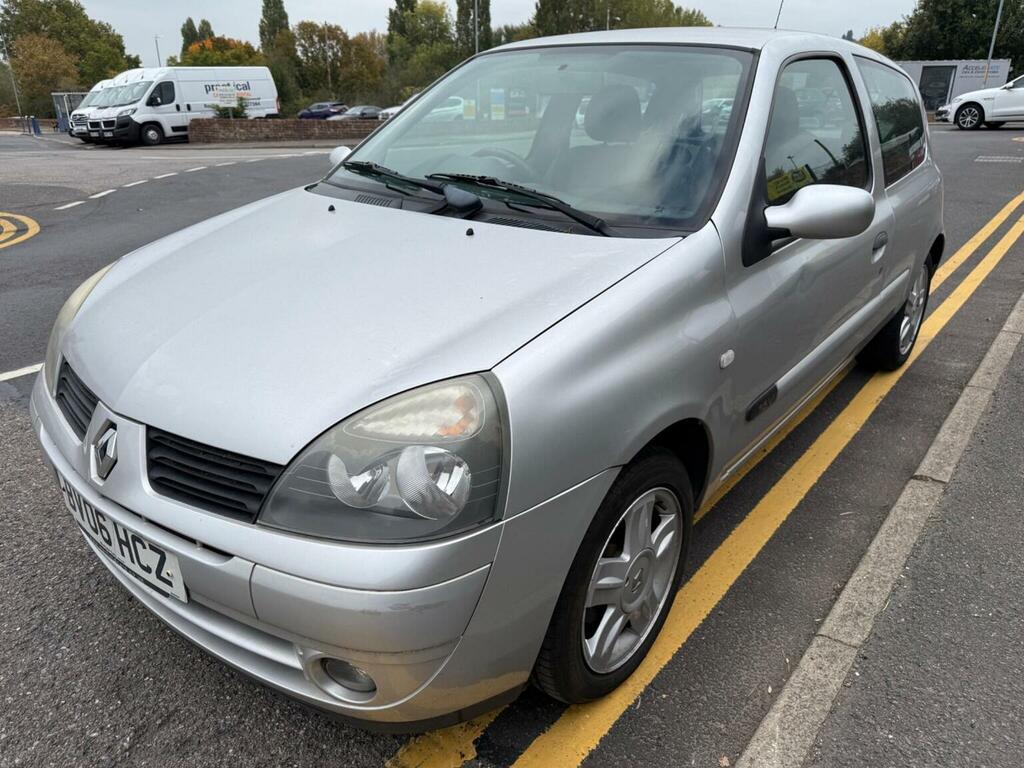 Renault Clio 1.2 Campus Sport Black #9