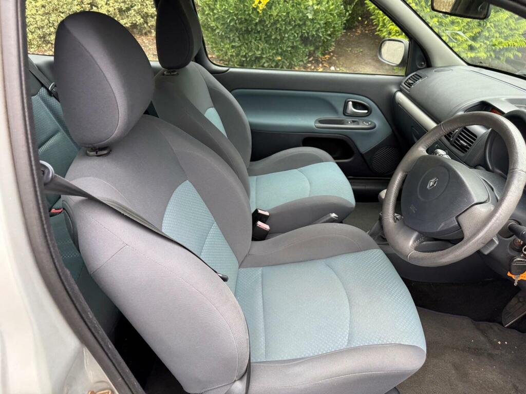 Renault Clio 1.2 Campus Sport Black #12