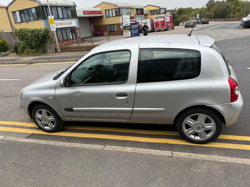 Renault Clio 1.2 Campus Sport Black #8