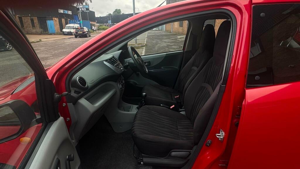 Nissan Pixo 1.0 N-tec Euro 5 Red #16