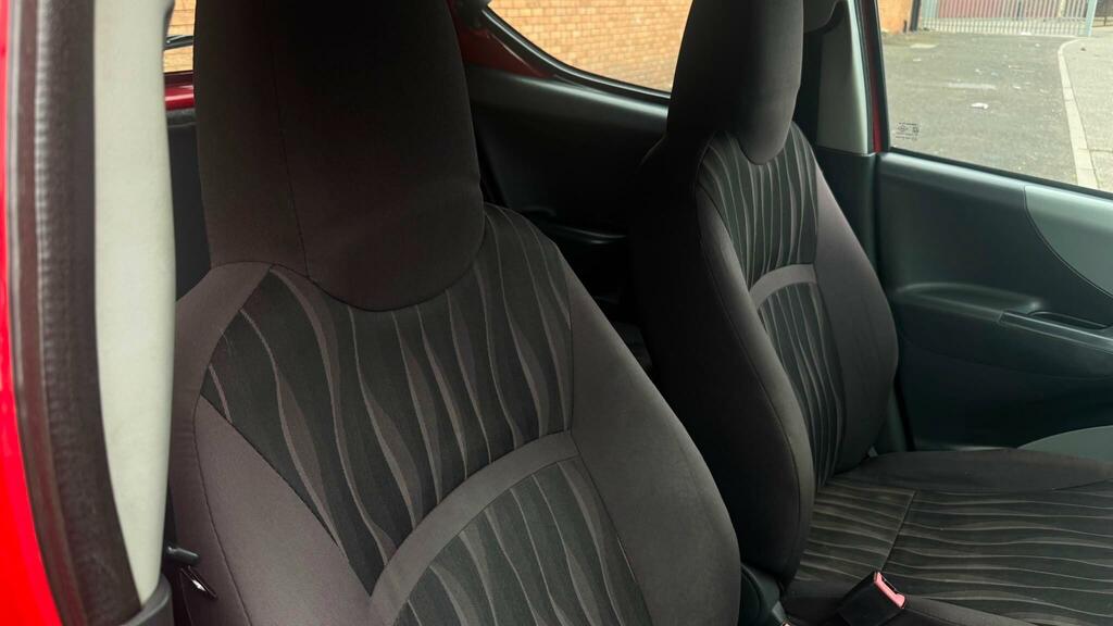 Nissan Pixo 1.0 N-tec Euro 5 Red #28