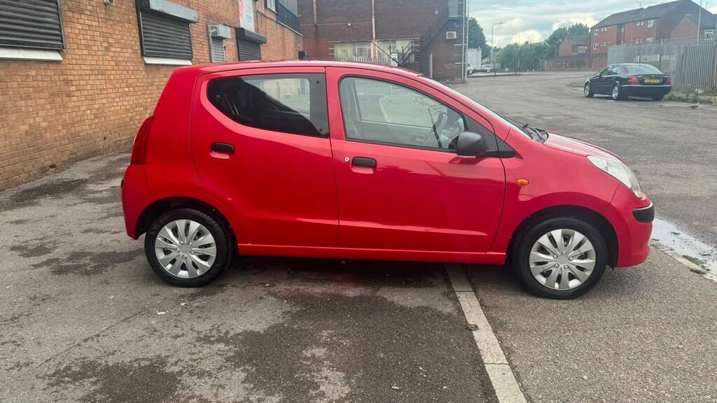 Nissan Pixo 1.0 N-tec Euro 5 Red #8