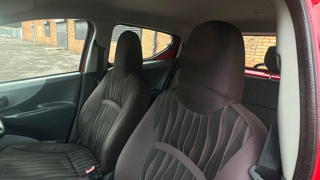 Nissan Pixo 1.0 N-tec Euro 5 Red #17