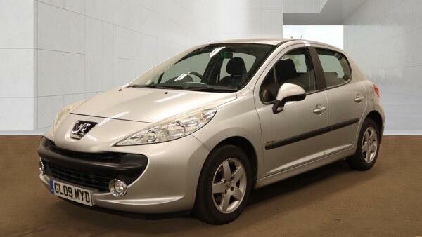 Peugeot 207 Verve Silver #2