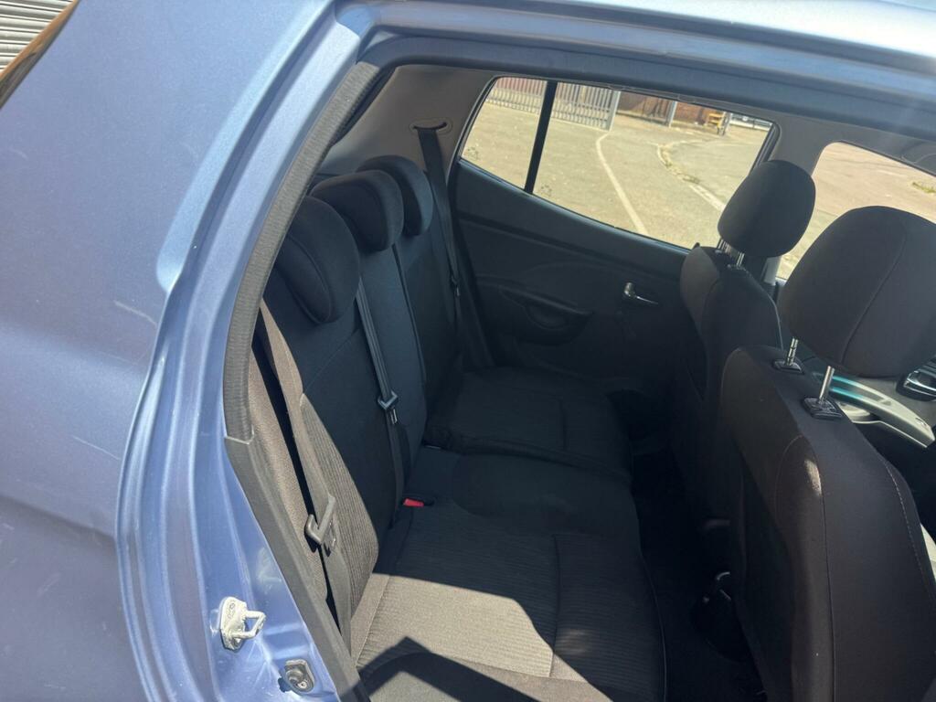 Kia Picanto Hatchback Silver #18