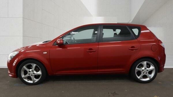 Kia Ceed 3 Red #6