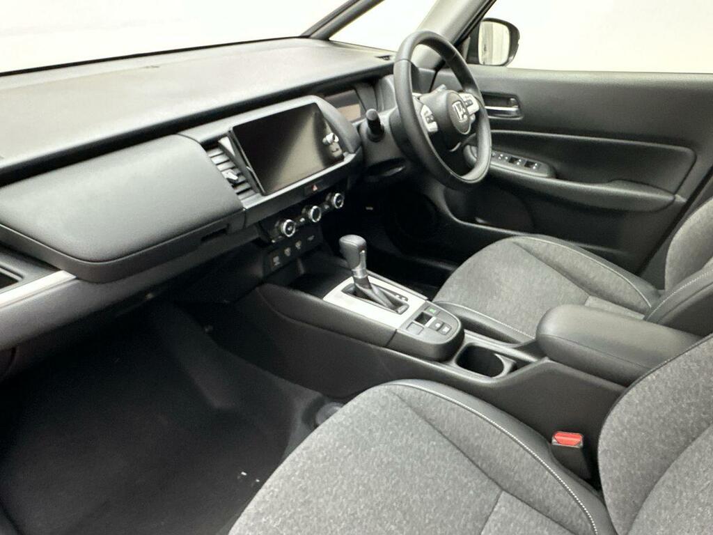 Honda Jazz Advance I-mmd Cvt SW23CSF Red #3